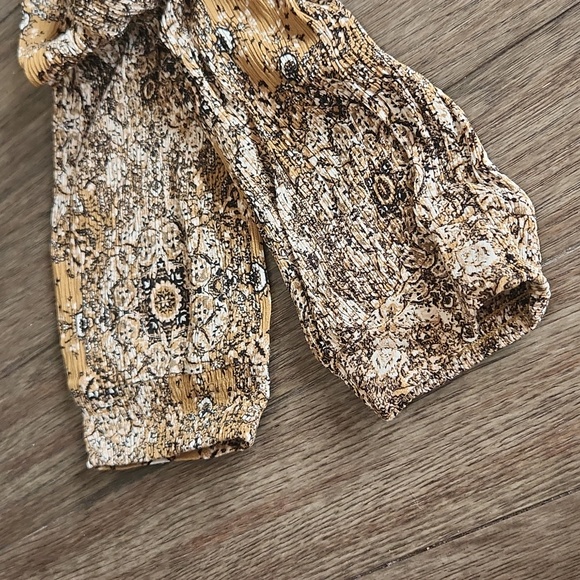 Doe & Rae crinkle flouncy pants - Picture 8 of 8